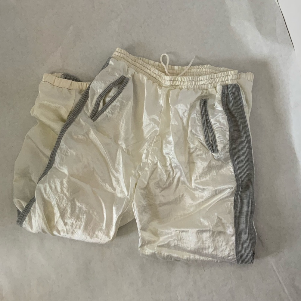 Vintage windbreaker/mc hammer pants